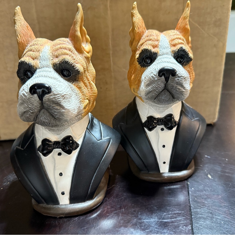 2/pair of Silvestri handcrafted boxer bulldog Tuxedo Butler Resin bookend 7”T - Picture 7 of 8